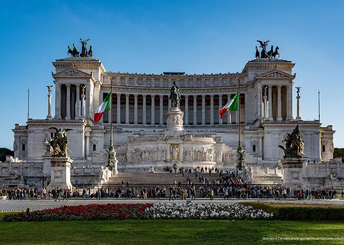 Joivy Exclusive 2-bedroom With Private Garden - 5 Minutes From The Colosseum Villa Roma