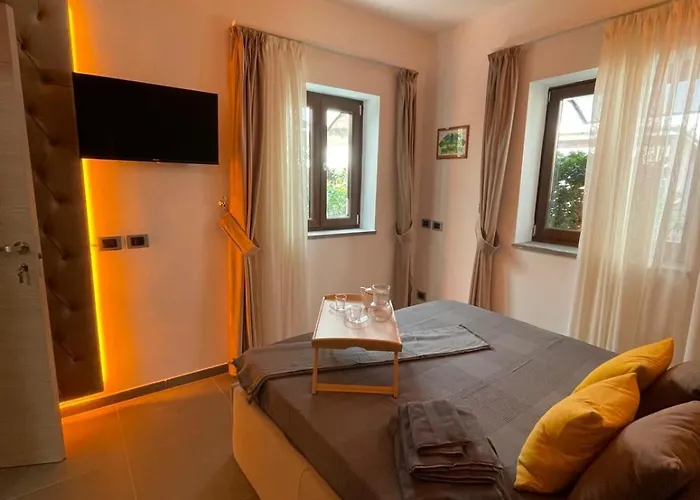 Villa Joivy Exclusive 2-bedroom With Private Garden - 5 Minutes From The Colosseum